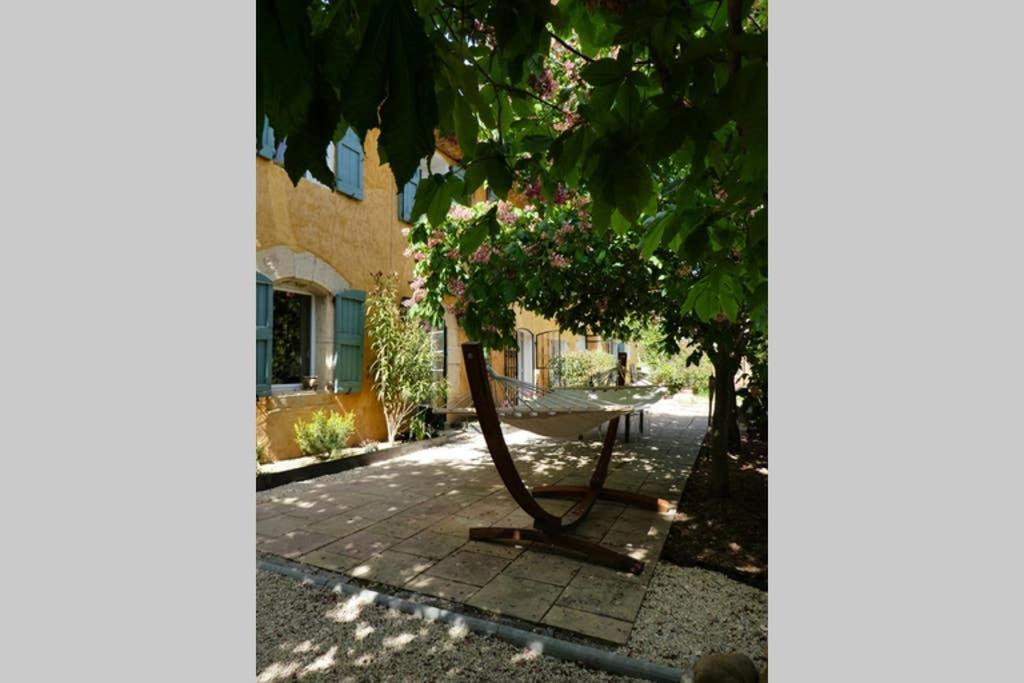 Belle Longere Au Calme - L'Auguste Maison D'Hotes Valensole Ngoại thất bức ảnh