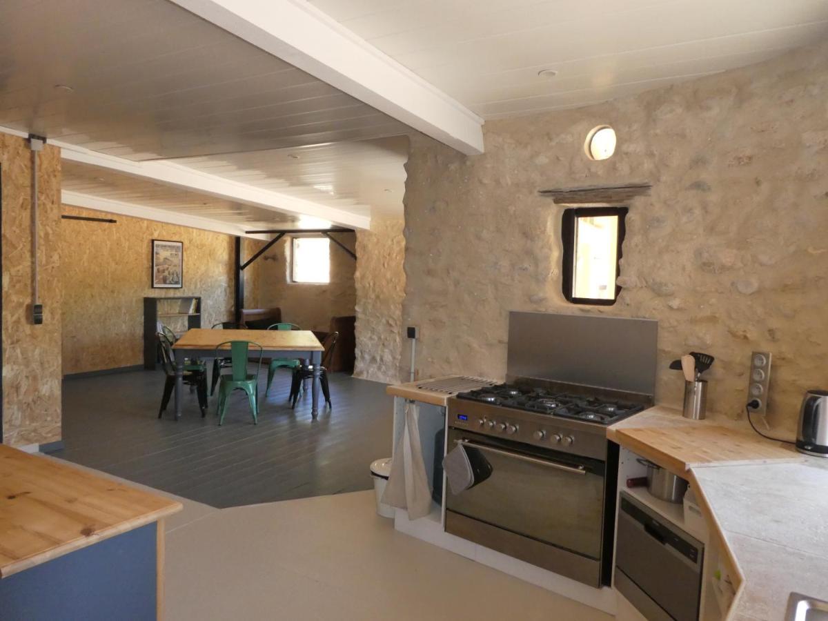 Belle Longere Au Calme - L'Auguste Maison D'Hotes Valensole Ngoại thất bức ảnh
